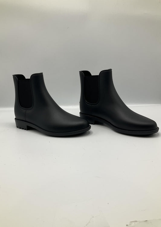 RAINY-AW26
